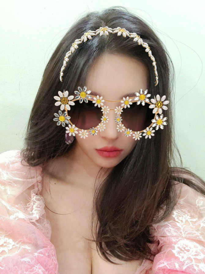 
핑크핑크한 선미 셀카

