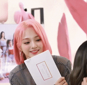 
이나경 연보라 원피스 (프로미스_9)
