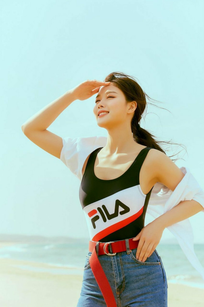 
편의점 알바녀 화보
