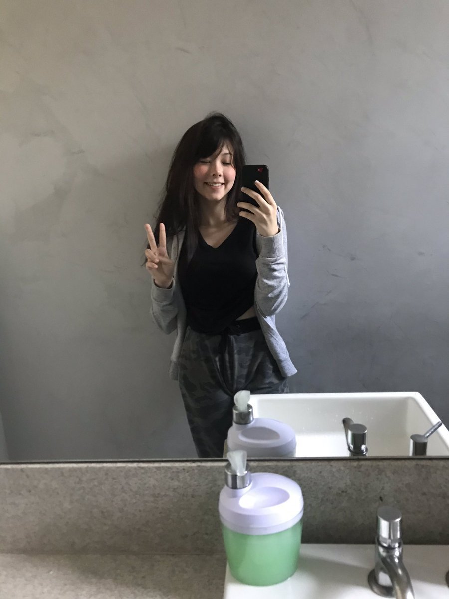
프로 여자 롤 프로게이머 
