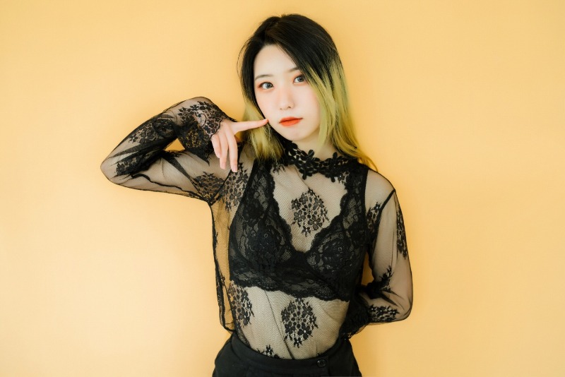 
스무살인스타모델 담
