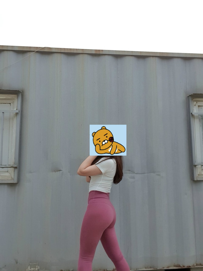 
노빤쮸 핑크레깅스녀 앞태,뒷태,옆태
