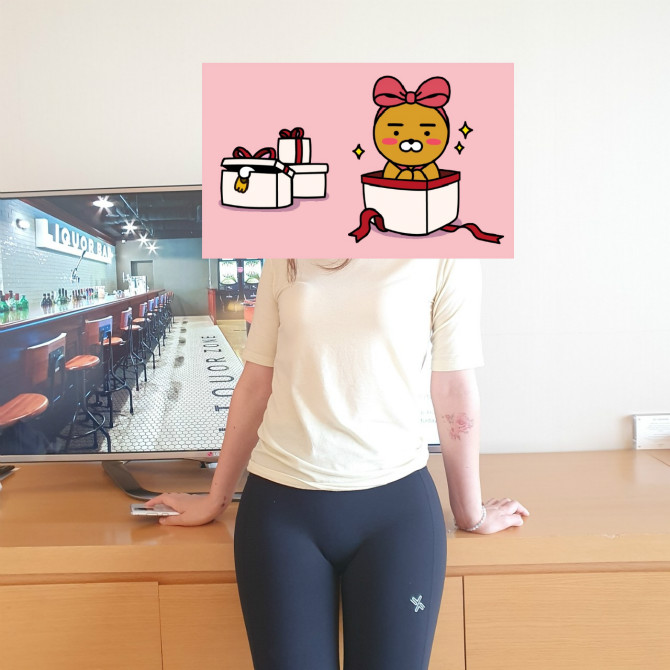 
꽉끼는 보두박근 레깅스녀 앞태, 뒷태
