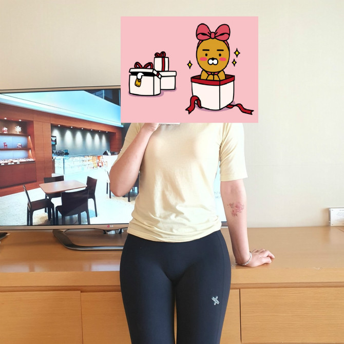 
꽉끼는 보두박근 레깅스녀 앞태, 뒷태
