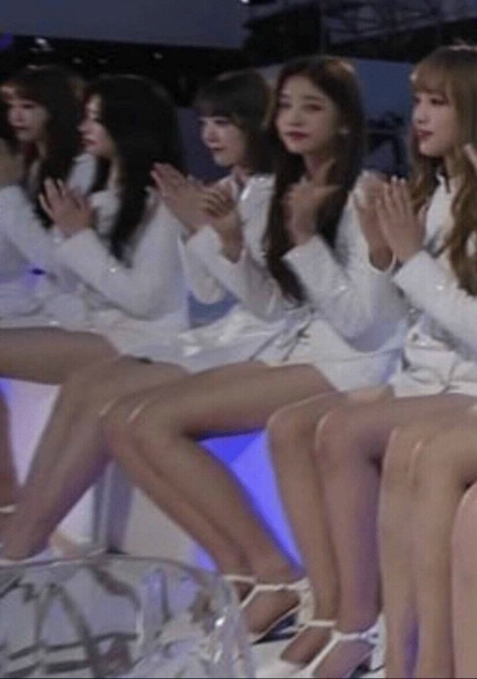 
다리가 엄청 긴 연예인
