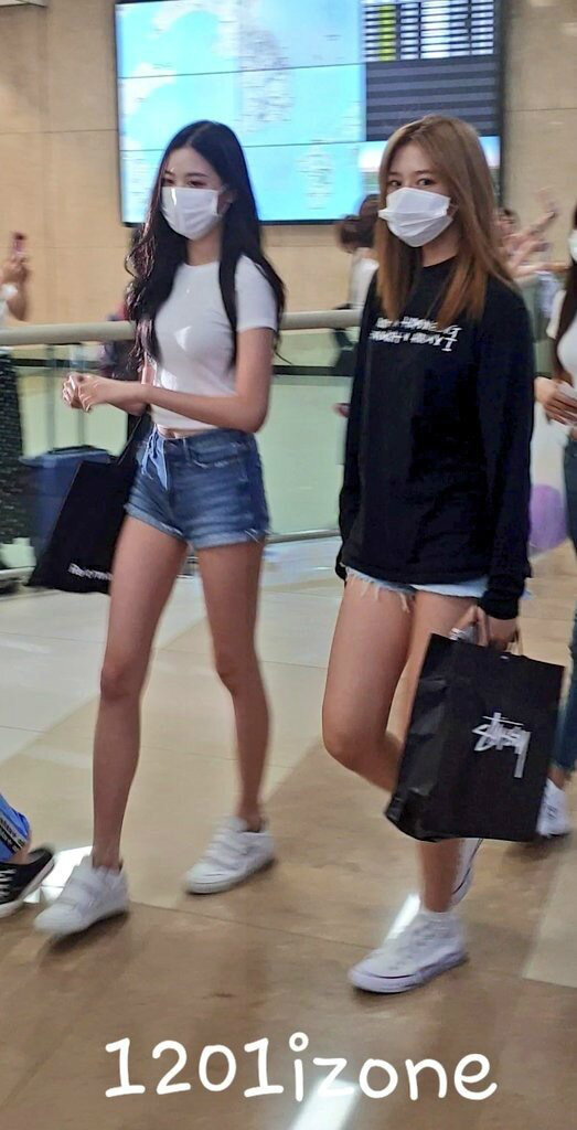 
다리가 엄청 긴 연예인
