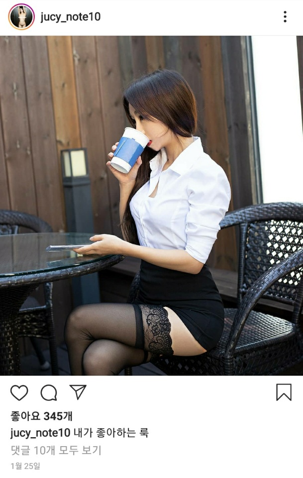 
인스타 섹시한 모델
