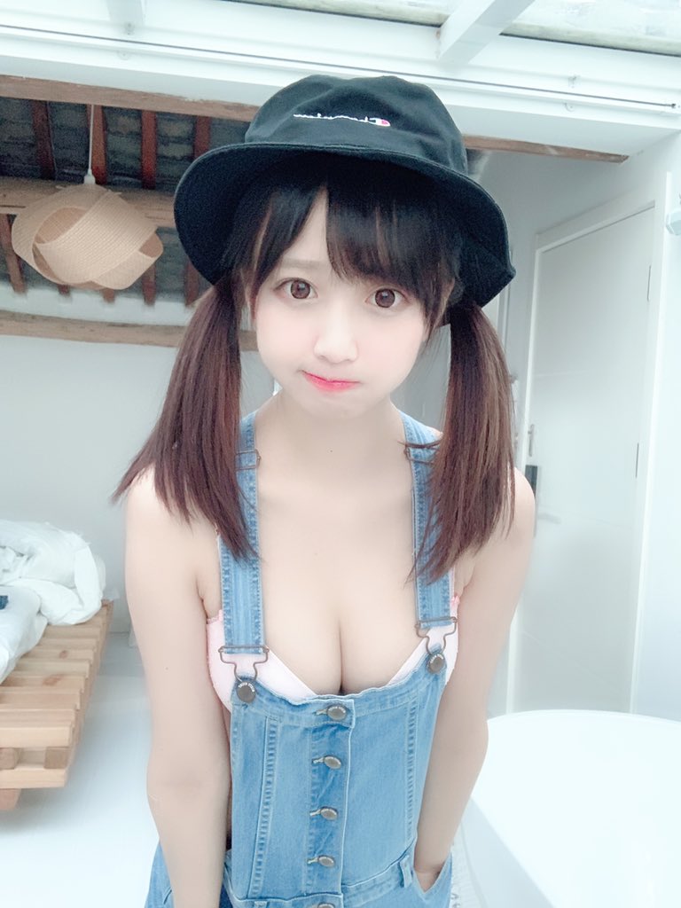 
코스프레녀(일상복)
