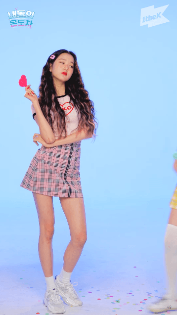 
아이즈원 김민주
