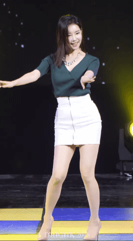 
국방티비 아나운서 누나의 댄스 실력.gif
