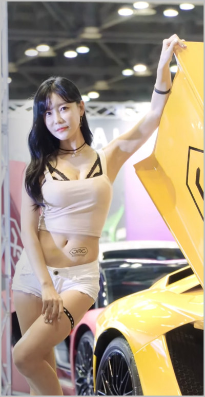 레이싱 모델 최슬기님의 영상입니다.