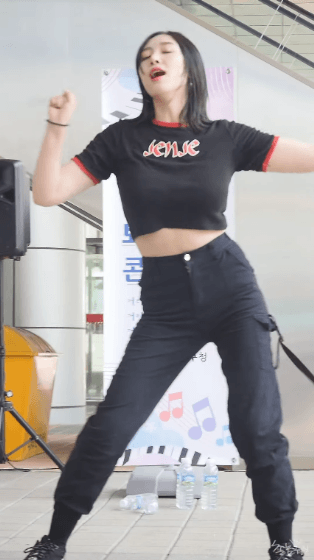 
덴스팀 처자
