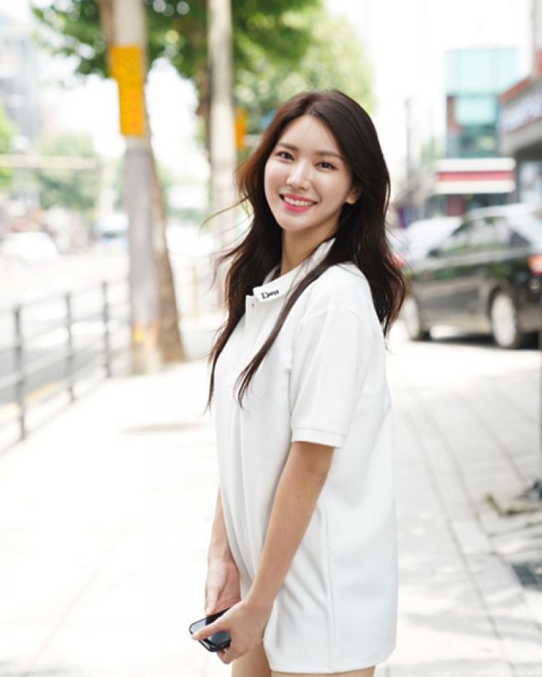 
아이돌 출신 이라는데 누구죠?
