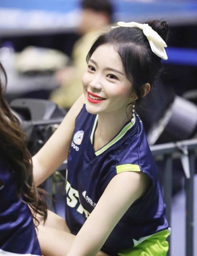 
99년생 치어리더.jpgif
