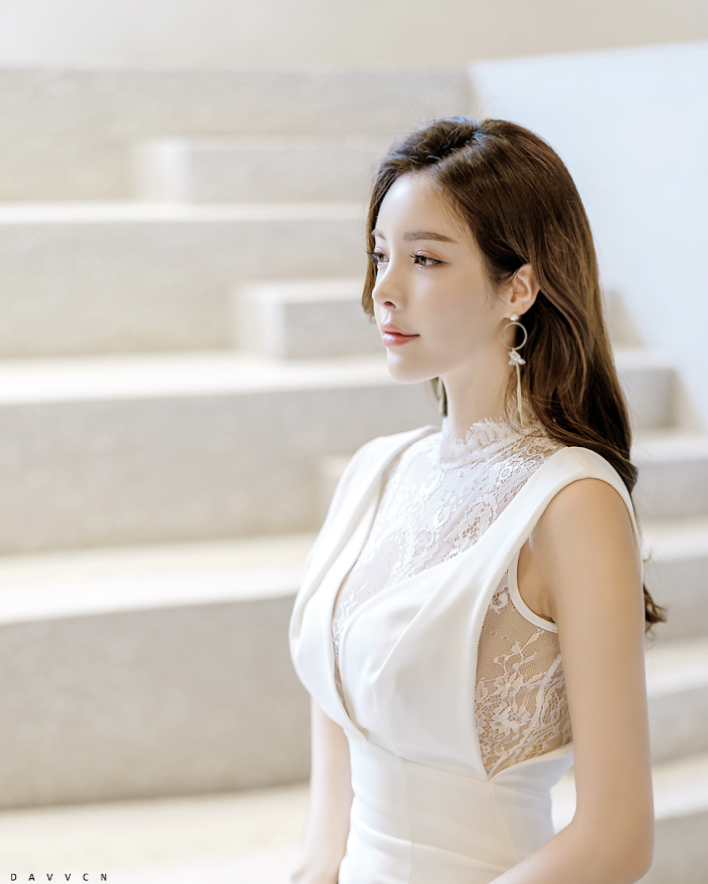 
Jin Hee
