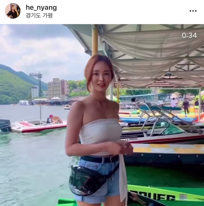 
인스타 눈여겨 보는 여자
