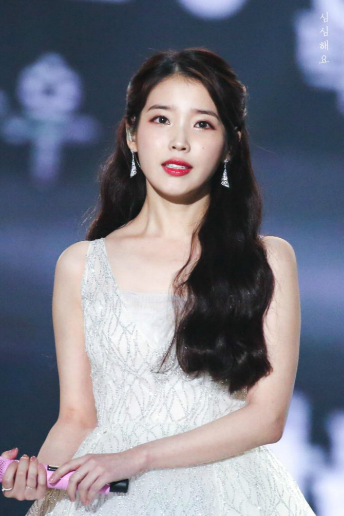 
CNP 아이유.gif
