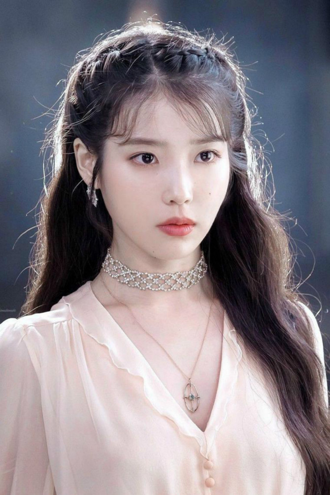 
CNP 아이유.gif
