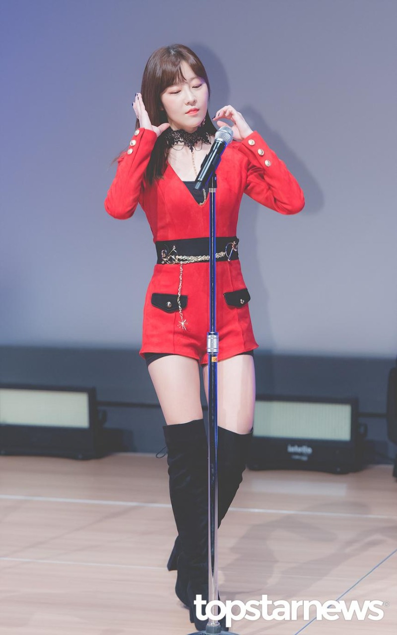 
라붐 핫팬츠+롱부츠 패션.jpg
