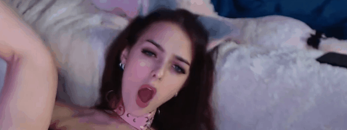 
풍부한 표정의 서양녀

