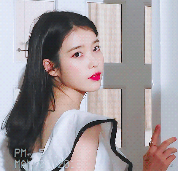 
아이유
