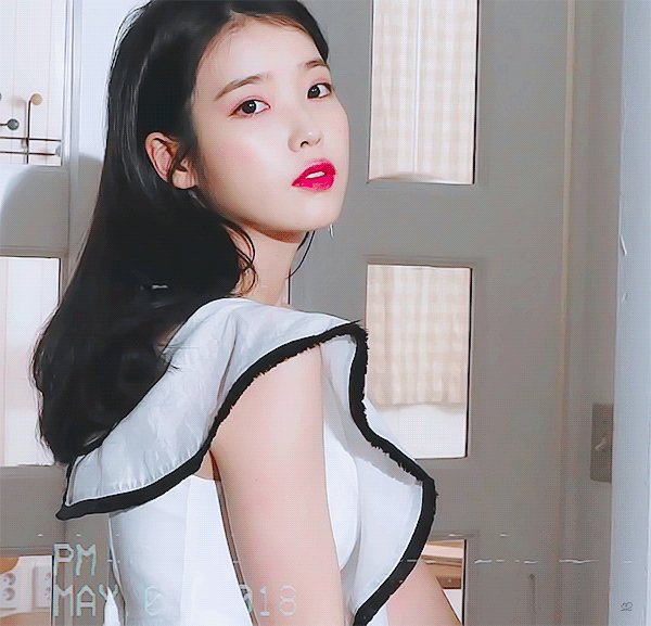 
아이유
