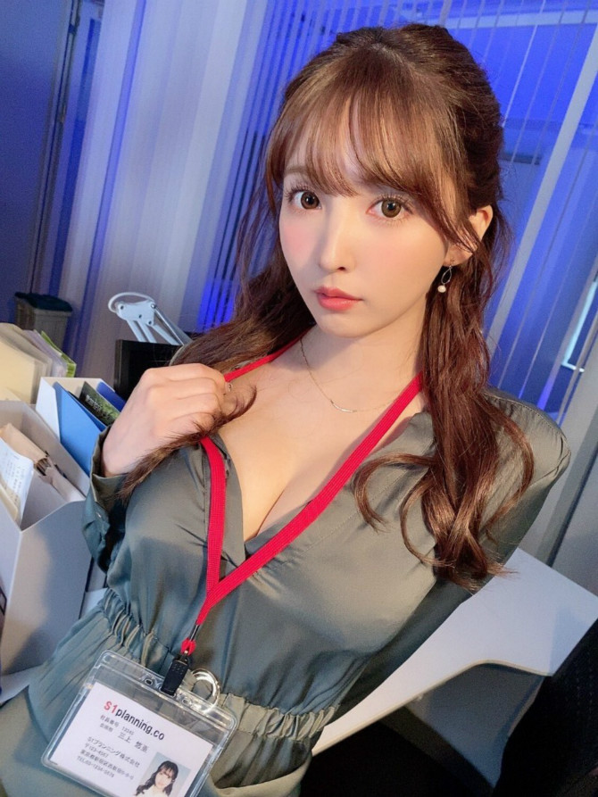 
횽드랑~미카미유아 보고 가실께효~~
