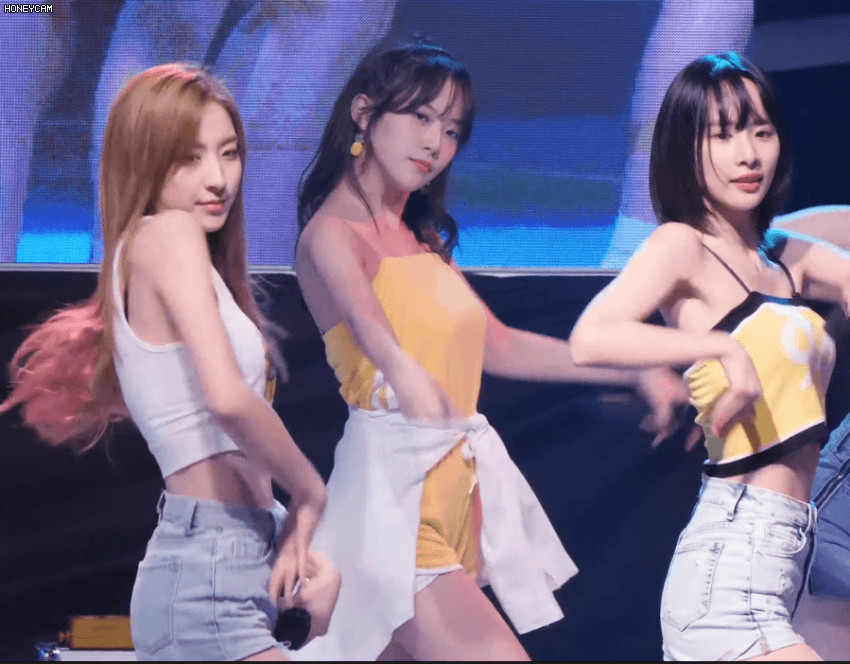 
시원시원한 여름 걸그룹 우주소녀.jpgif
