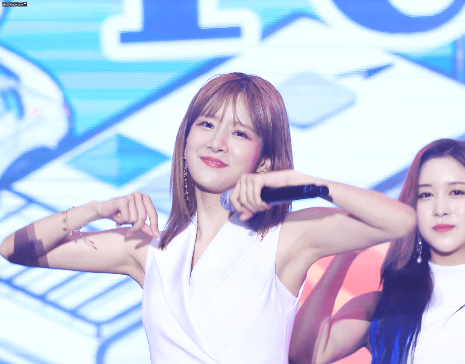 
시원시원한 여름 걸그룹 우주소녀.jpgif
