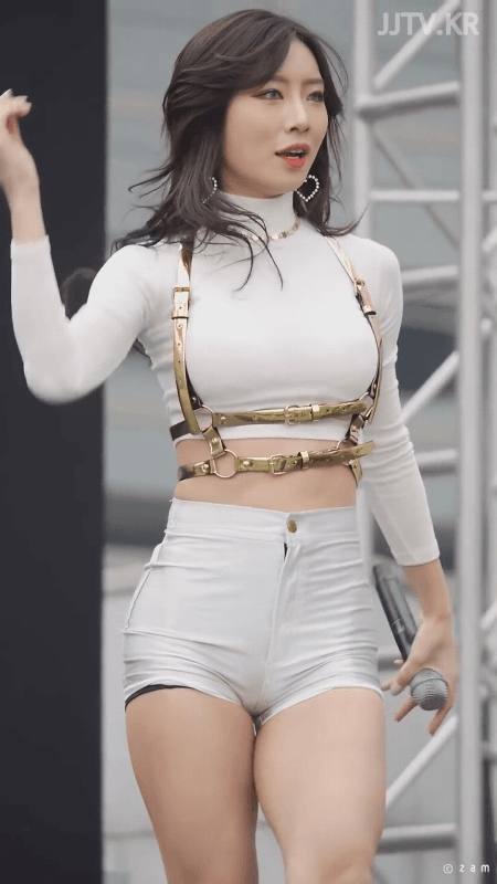 
그녀~
