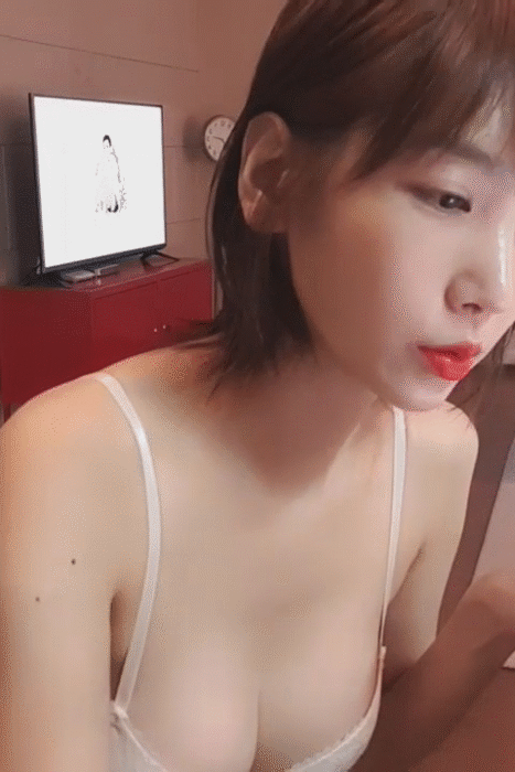 
네일아트하는 롤코녀...~
