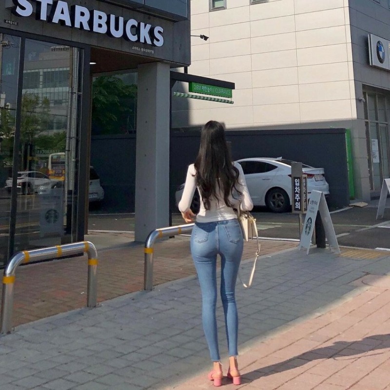 
저세상 몸매 인스타녀
