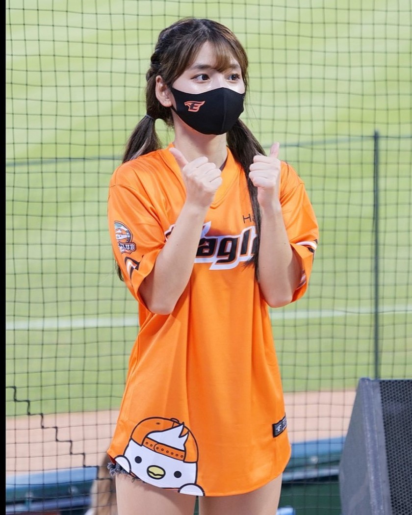 
치어리더 이하윤
