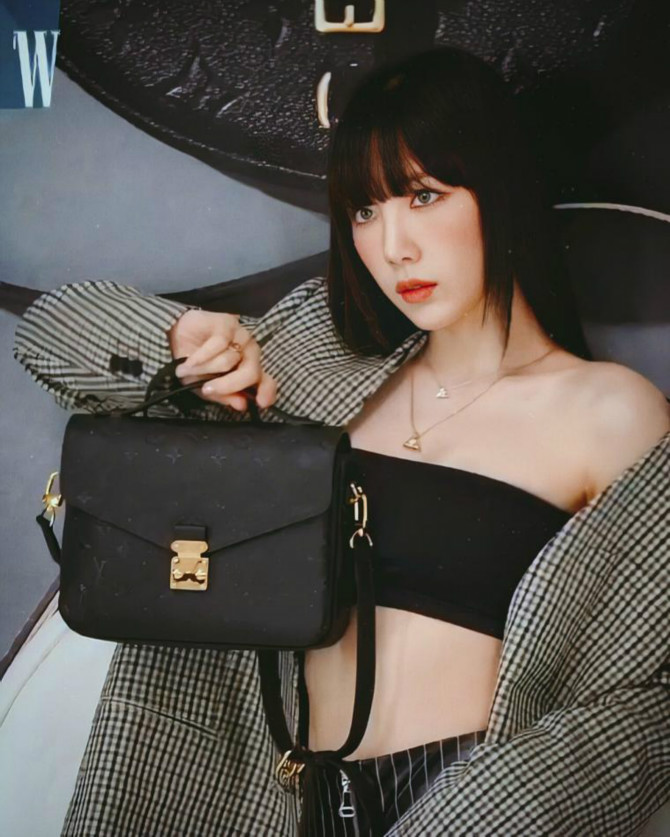
섹시와 귀여움이 공존한 태연.jpgif
