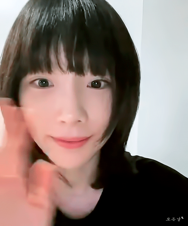 
섹시와 귀여움이 공존한 태연.jpgif
