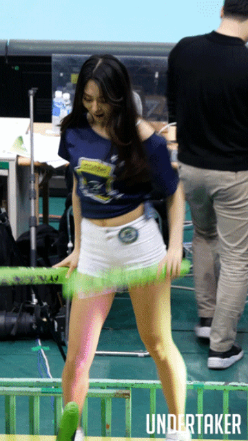 
177cm 54kg 치어리더
