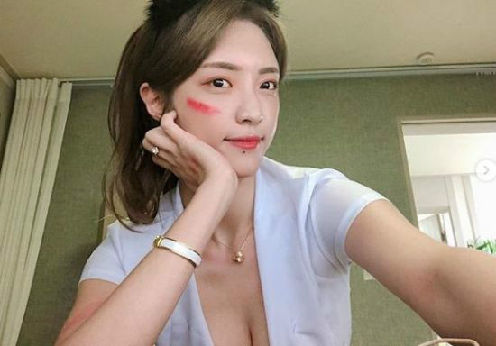 
D컵 같은걸...~
