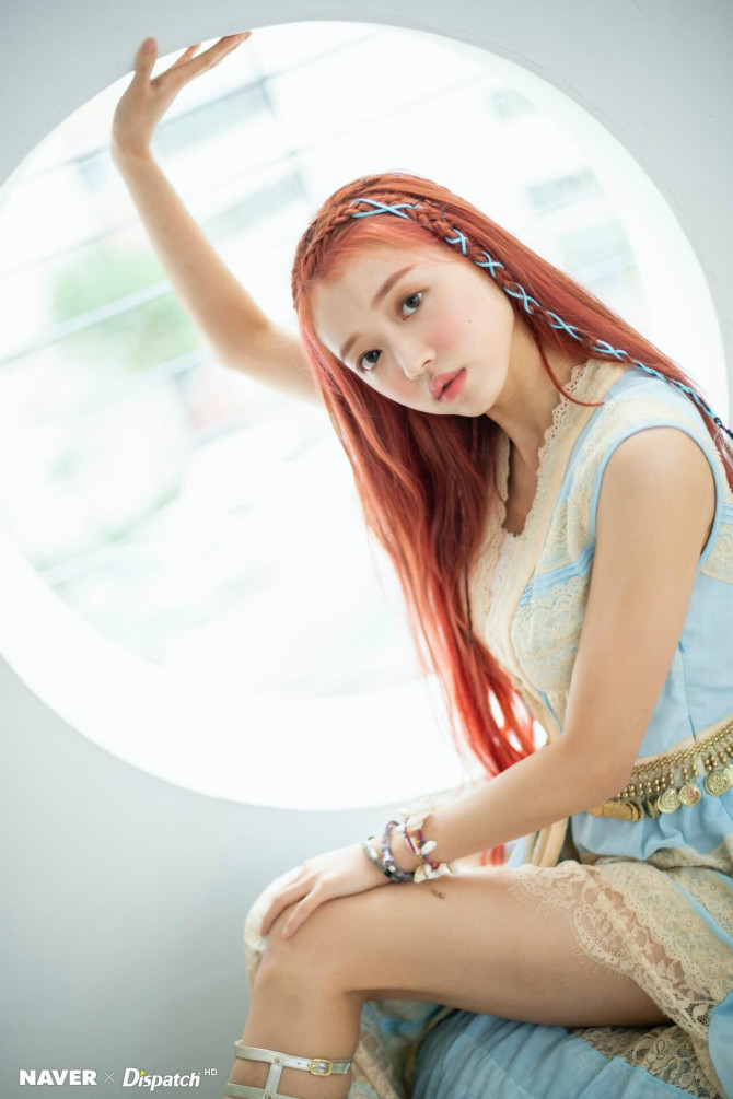 
오마이걸 유아 화보촬영
