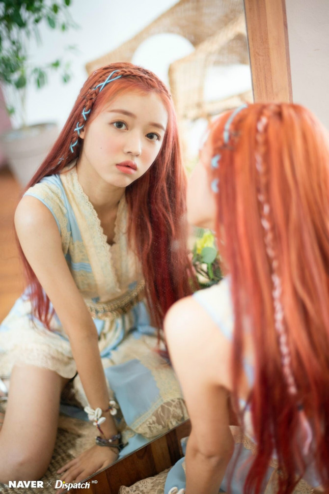 
오마이걸 유아 화보촬영
