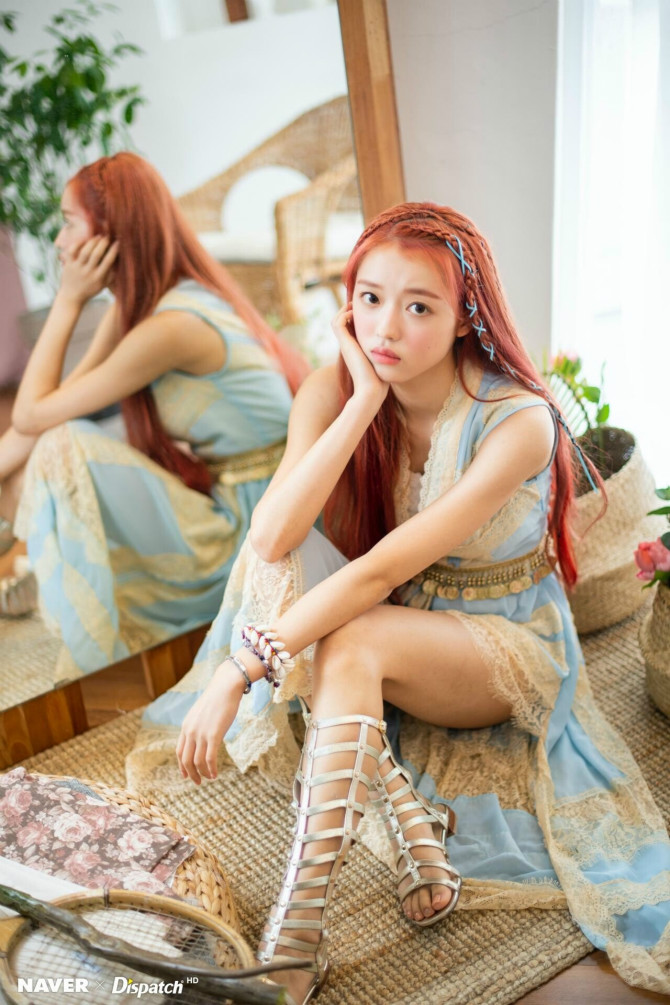
오마이걸 유아 화보촬영
