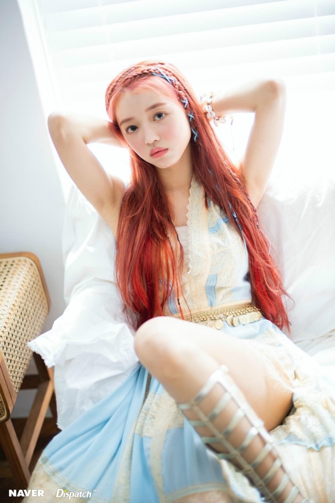 
오마이걸 유아 화보촬영
