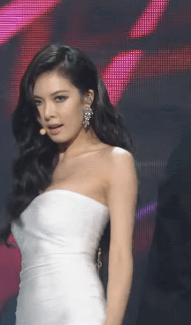 
23살 현아.jpgif
