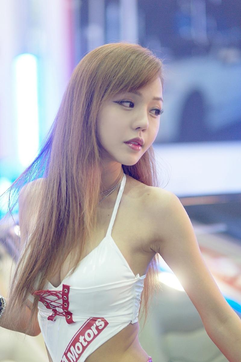
레이싱걸서진아

