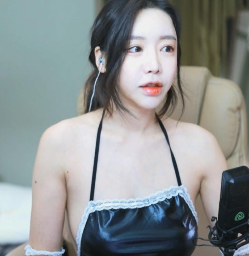 
주말은 후방 8

