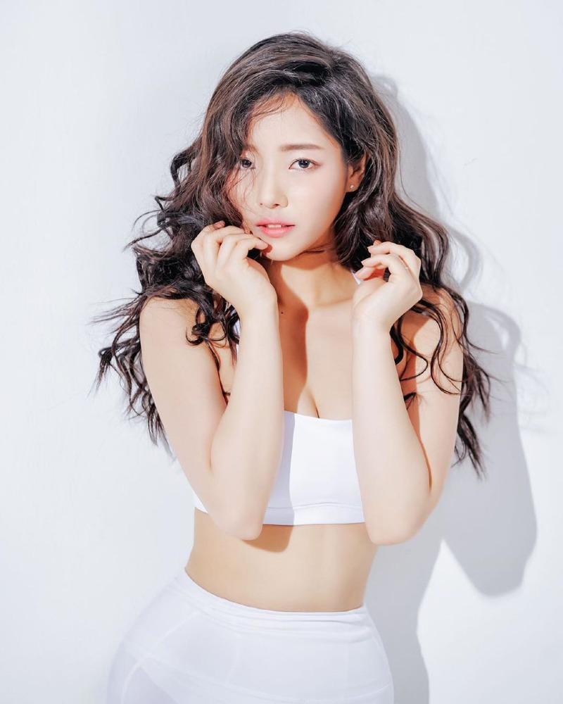 
요가현아쌤 이쁘나요?
