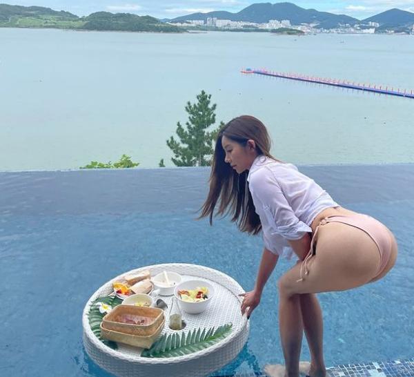 
우월한 한국누나 1
