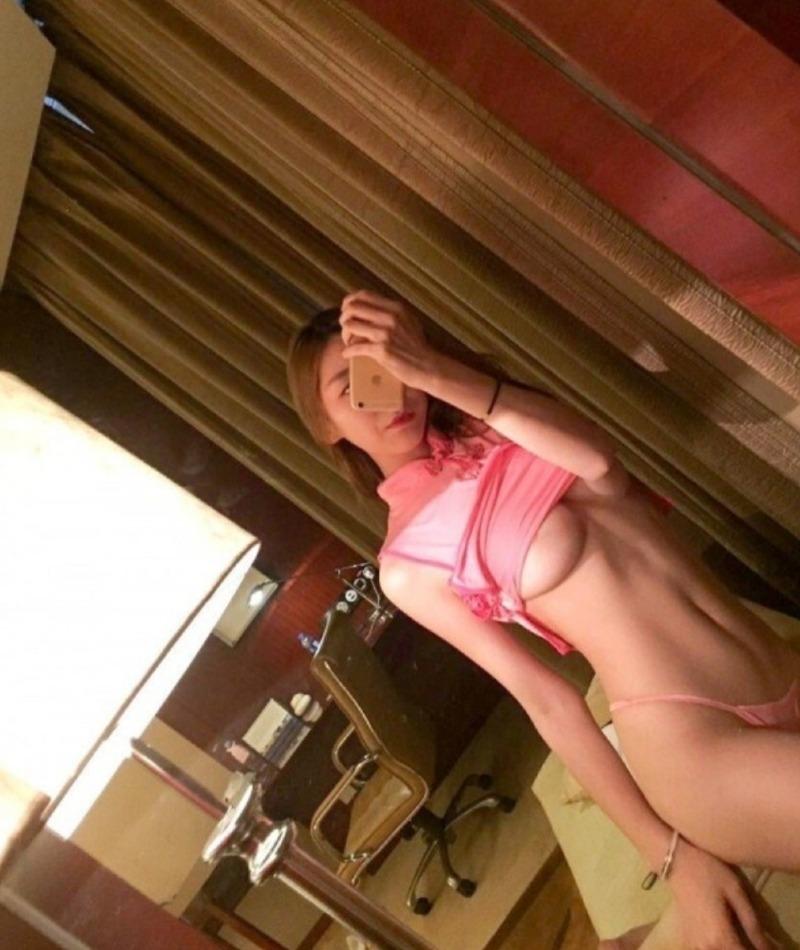 
화요일 후방 8

