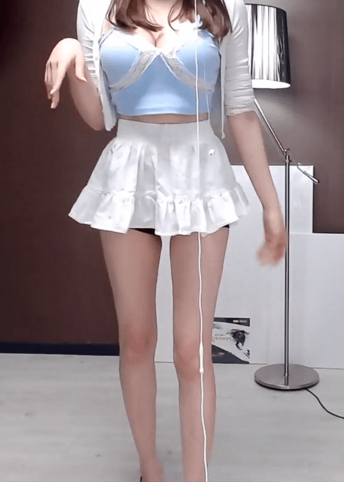 
자신은 보정템 같은 거 필요 없다는 처자...GIF
