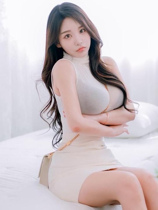 
모델 쭈리
