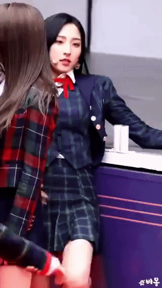 
요염한 우주소녀.jpgif
